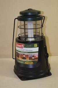 lot 58 image: Coleman Two Mantle Quickpack Propane Lantern
