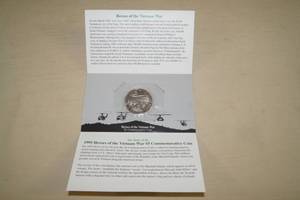 lot 41 image: Marshall Islands Heroes of Vietnam War Commemorative Coin