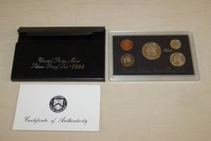 lot 2 image: 1994 US Mint Silver Proof Coin Set