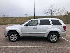 2005 Jeep Grand Cherokee LIMITED - 5.7 HEMI - MISOURI VEHICLE