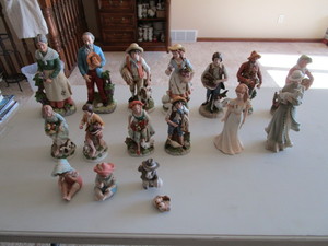 Figurines