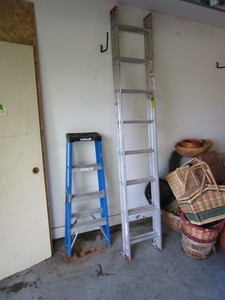 Step Ladder & Extension Ladder