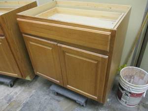 lot 8 image: Cabinet