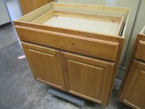 lot 9 image: Cabinet