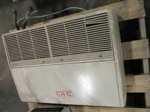 lot 17 image: Daikin Heat Pump AC Fan Cool Unit