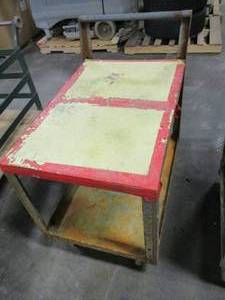 lot 20 image: Metal Rolling Cart