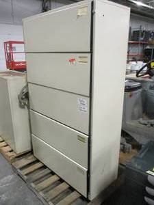 lot 34 image: Drawer Storage Cabinet