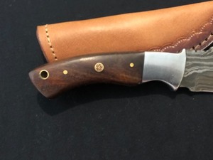 lot 9 image: Custom Damascus Steel Knife