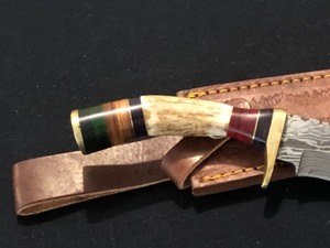 lot 1 image: Stag Handle Custom Damascus Steel Knife