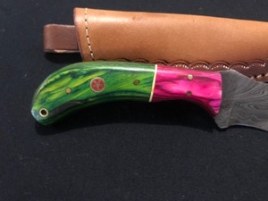 lot 15 image: Custom Damascus Steel Knife