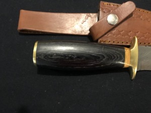 lot 13 image: Custom Damascus steel knife