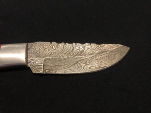 lot 25 image: Custom Damascus Steel Knife