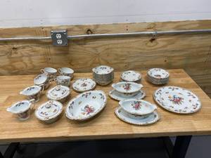 lot 18 image: Vintage NORITAKE Dresdoll - 63 Pieces of Hand Painted China (made in occupied Japan. 1947-1950)