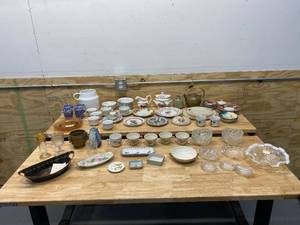 lot 66 image: Lot of Various Vintage Dishware