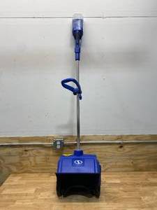 lot 92 image: SNOW JOE Shovel Cordless Snow 40v 13in (Tool Only)