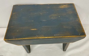 lot 63 image: Wood Step Stool