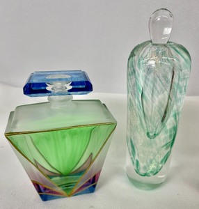 lot 76 image: 5 Vintage Glass Perfume Bottles