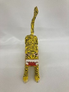 lot 26 image: Hand Painted Central American Animal Figures