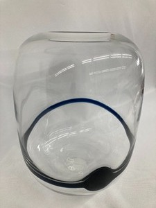 lot 36 image: Signed Iittala Timo Sapaneva Art Glass Vase- Finland
