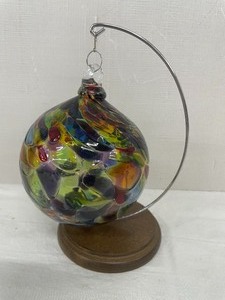 lot 89 image: Beautiful Blown Art Glass Ornament w Stand