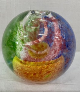 lot 84 image: Bohemia Art Glass from the Czech Republic