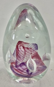 lot 101 image: Signed Terra Studios Art Glass Paperweight
