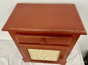 lot 124 image: Decorative Accent Table Cabinet