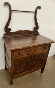 lot 130 image: Antique Commode