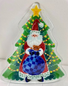 lot 193 image: Holiday Platter by Peggy Karr