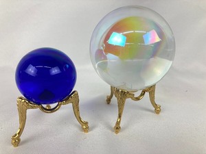 lot 183 image: Set of 3 Glass Spheres