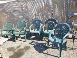 lot 47 image: 5 Patio Chairs