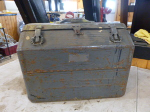 lot 52 image: Vintage Toolbox