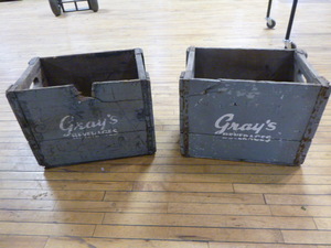 lot 91 image: 2 Vintage Grays Beverages Wooden Crates