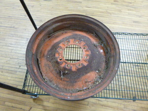 lot 94 image: Tractor Wheel Rim