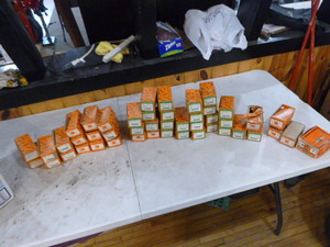 lot 131 image: Lot of Cap Screws