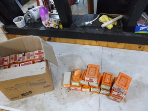 lot 135 image: Lot of Cap Screws