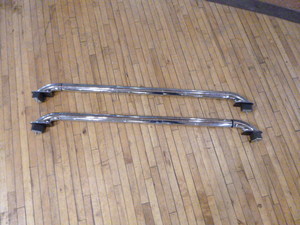 lot 142 image: Pick-Up Box Rails