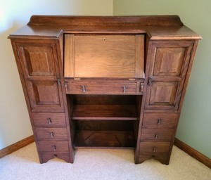 lot 7 image: Vintage Secretary and Chair