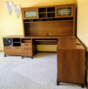 lot 12 image: Large Corner Desk and Matching File Cabinet