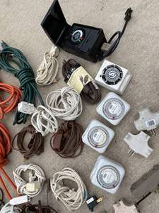 lot 124 image: Electrical Lot