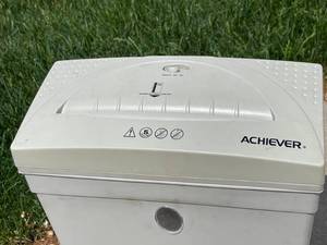 lot 129 image: Achiever Paper Shredder