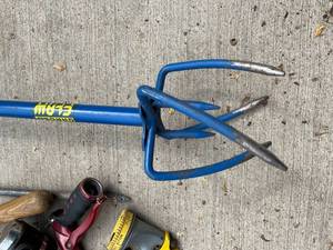 lot 132 image: Garden Tools and Lawn Deco
