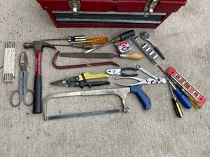 lot 137 image: 2 Drawer Tool Box With Tools