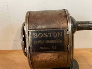 lot 140 image: Vintage Boston Pencil Sharpener