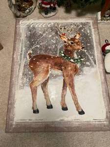 lot 165 image: Christmas Lot