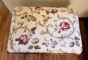 lot 36 image: Upholstered Vintage Stool