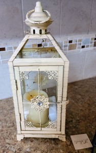 lot 98 image: Variety of Home Decor