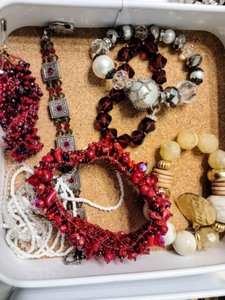 lot 215 image: Womens Costume Jewelry