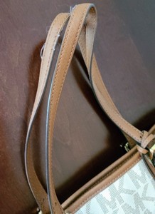 lot 216 image: Michael Kors ToteHandbag