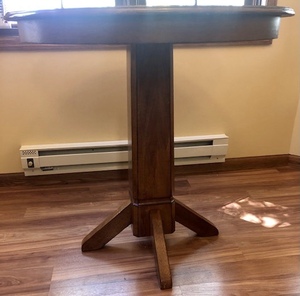 lot 50 image: Round Wooden Kitchen Table and Chairs
